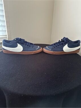 Nike Blazer Low 77 Jumbo WNTR
Midnight Navy Gum Rare Size 15